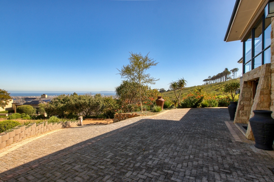 6 Bedroom Property for Sale in Boskloof Eco Estate Western Cape